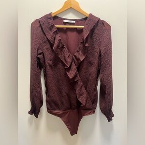 Abercrombie & Fitch Blouse Bodysuit Womens Medium Burgundy Neck Ruffle Leopard